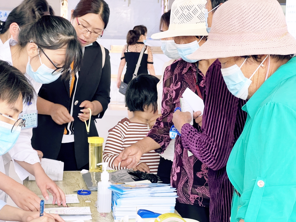 【保山安利醫(yī)院】6.6全國(guó)愛眼日，我院眼科開展眼健康系列惠民活動(dòng)！