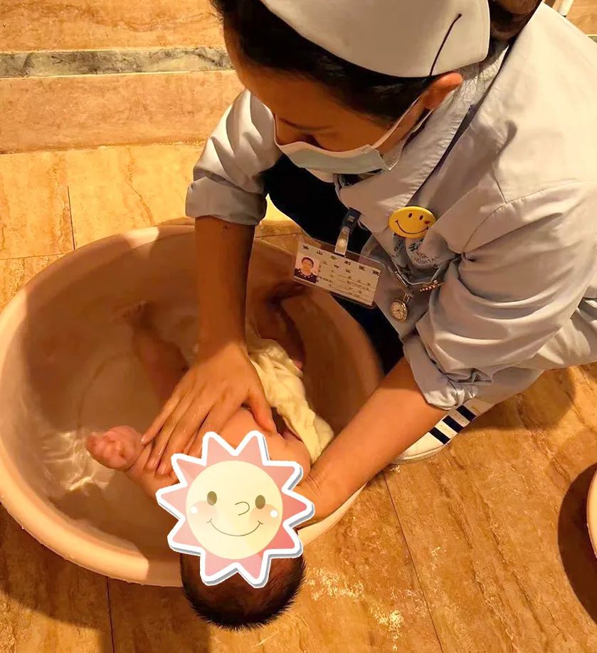 【保山安利醫(yī)院】新手媽媽別著急，寶寶護理可為您上門服務~